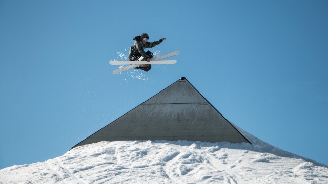 12张PPT看懂中国虚拟数字人产业现状：应用不止于虚拟偶像，2030年市场达2700亿｜量子位智库（附下载）